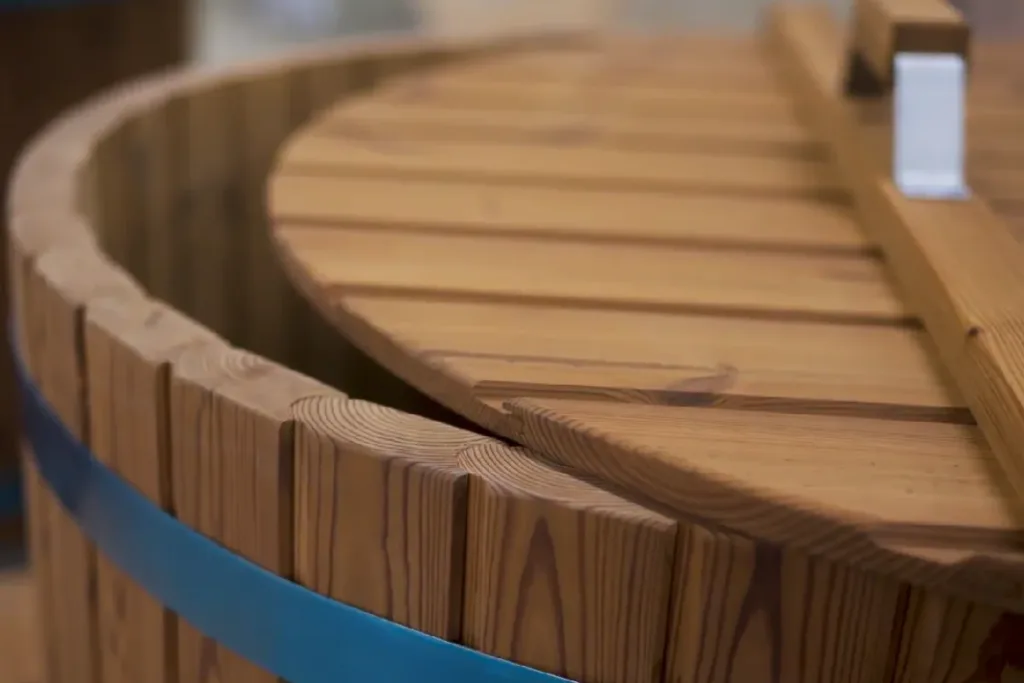 Cladding for Hot Tubs: How to Choose the Right Wood and What to Avoid