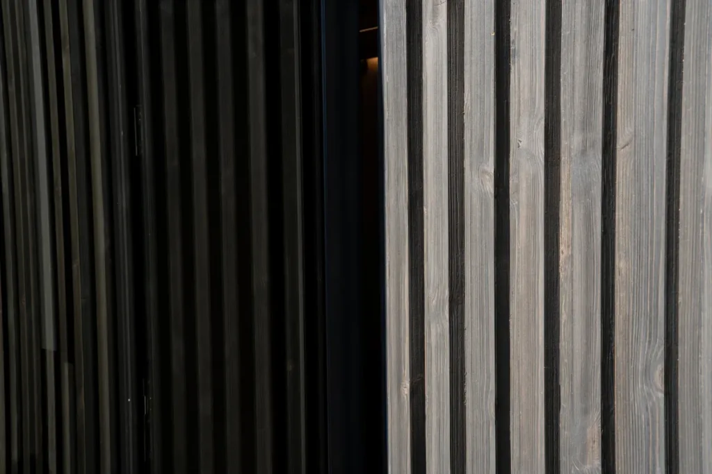 Thermally Treated Wood and Composite: Which Cladding Lasts Longer?